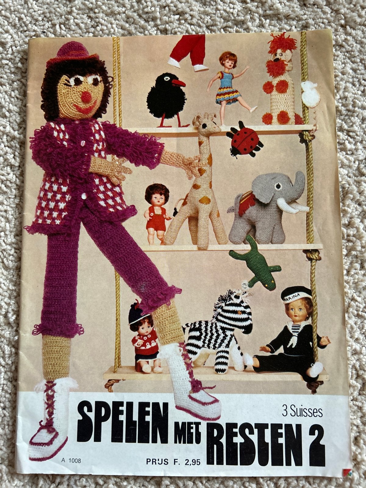 Vintage tijdschrift: Spelen met Resten 2, Ophalen of Verzenden, Gebruikt, Breien of Haken, Patroon of Boek