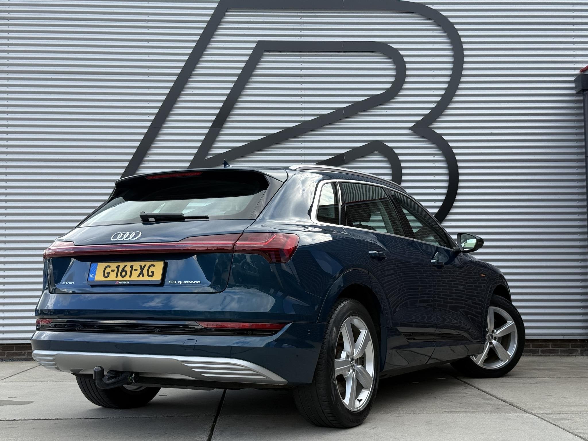 Audi e-tron e-tron 50 quattro Launch edition plus 71 kWh 2e, Auto's, Automaat, Vierwielaandrijving, SUV of Terreinwagen, Te koop