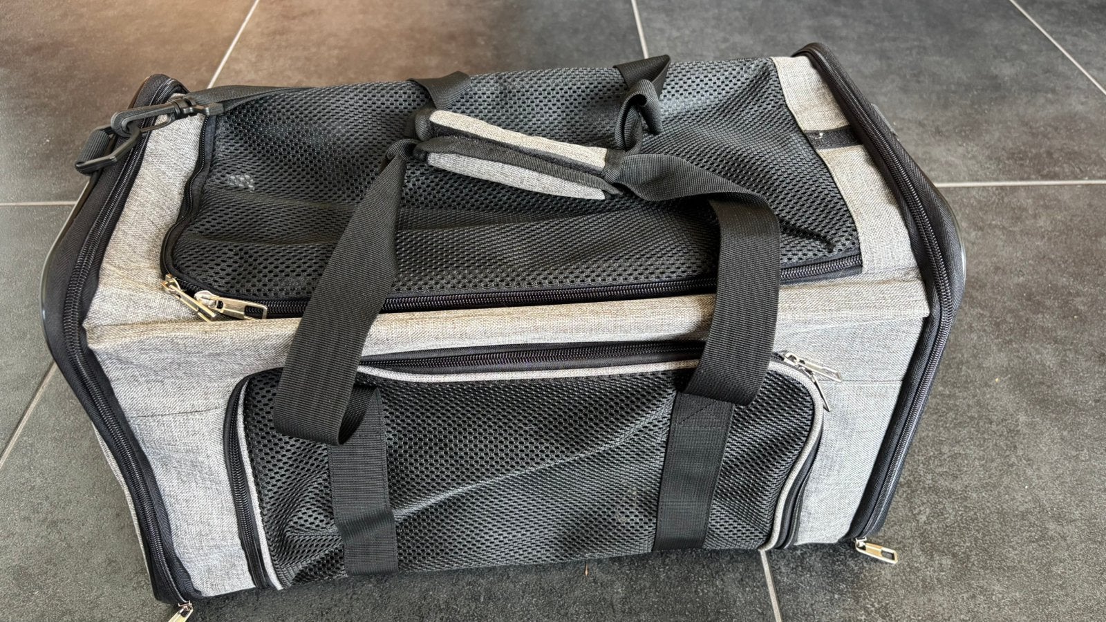Hondendraagtas – 50 x 29 x 29 cm – Geschikt voor vliegtuig, Ophalen of Verzenden, Zo goed als nieuw