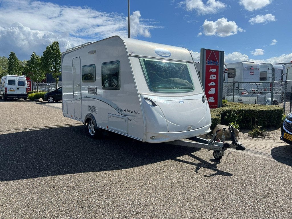 Caravelair Antares Luxe 390 Freeline | Fietsenrek | Dinette, Caravans en Kamperen, Caravans, Vast bed, Tot en met 2, Bedrijf, 750 - 1000 kg