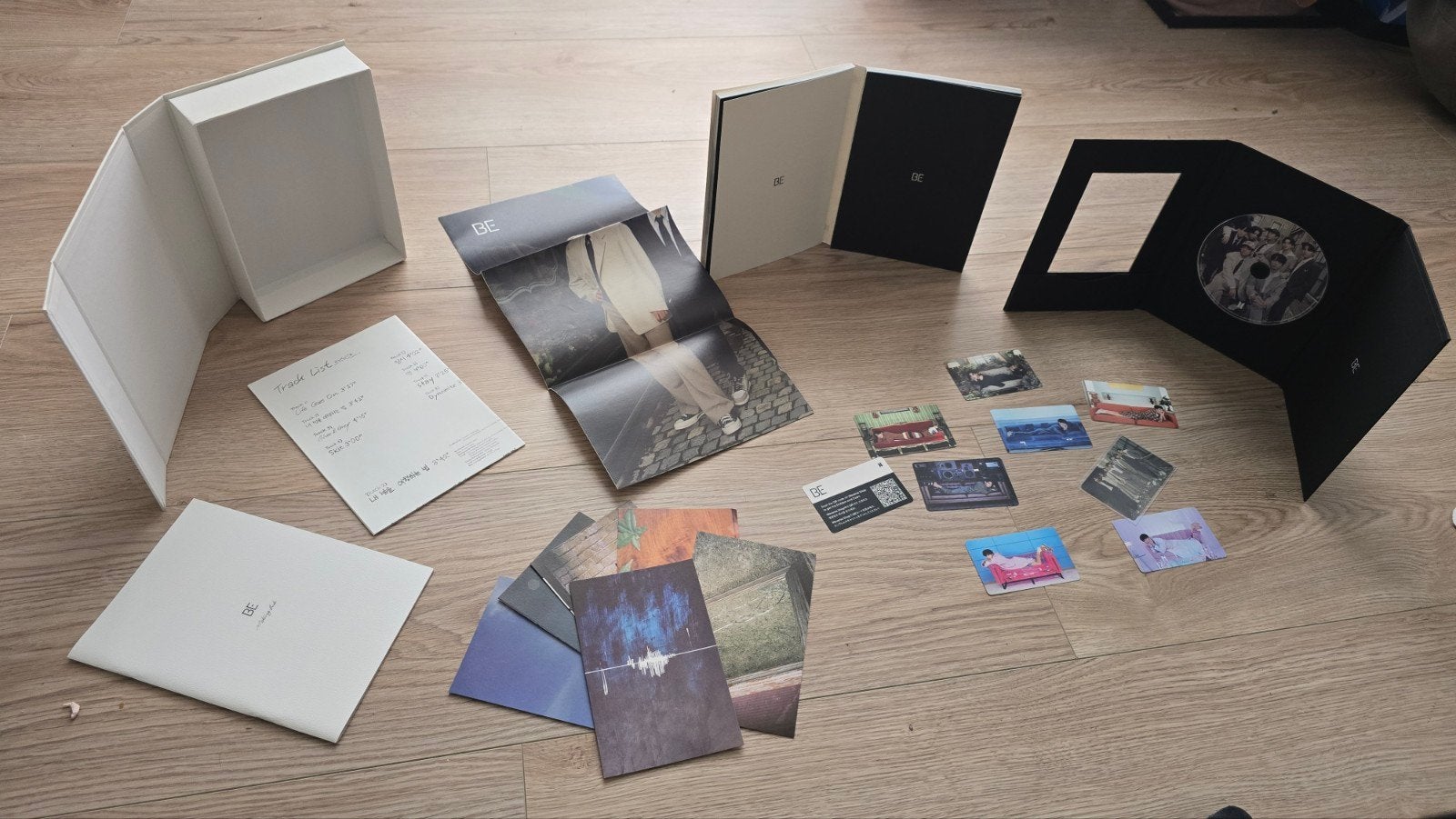 BTS BE Essential Edition K-Pop Album met extra's, Cd's en Dvd's, Cd's | Pop, Inclusief doosje, K-pop, Ophalen of Verzenden, Zo goed als nieuw