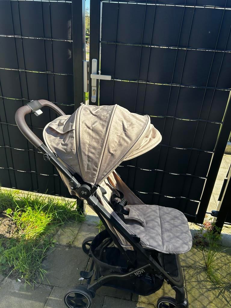 Novi Sky Buggy - Compacte en comfortabele kinderwagen, Ophalen, Gebruikt, Overige merken, Verstelbare rugleuning