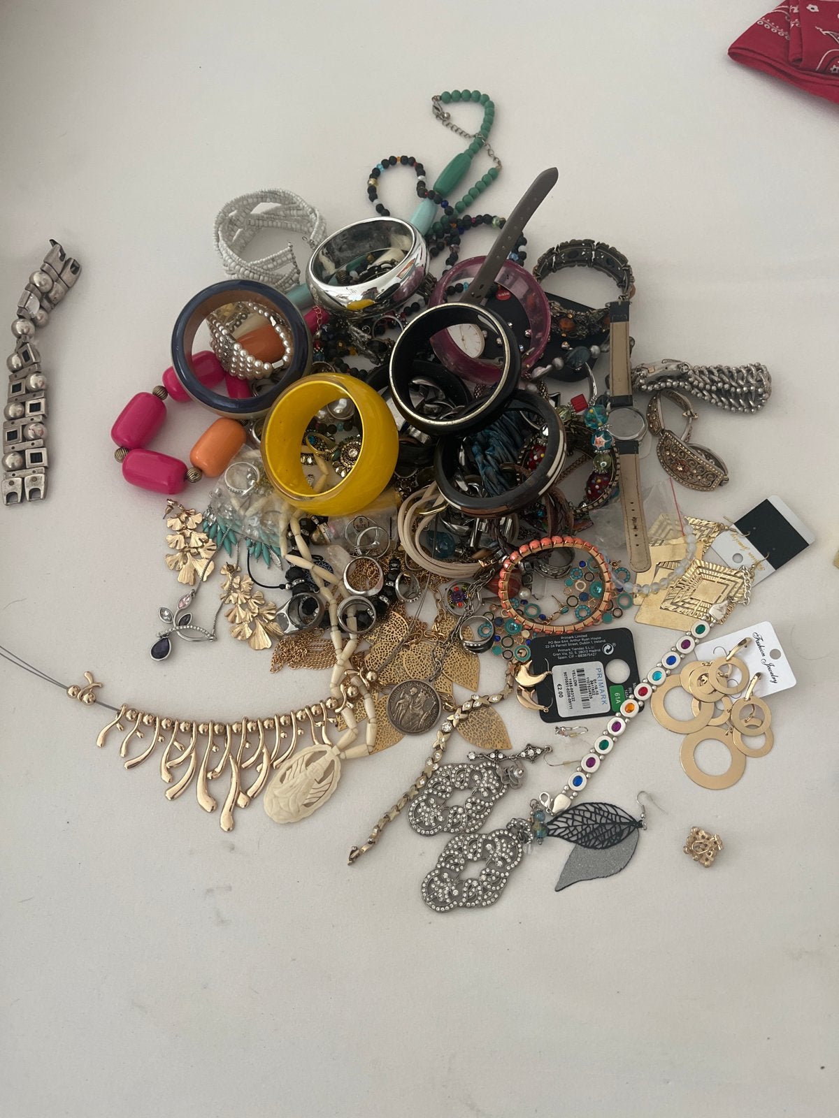 Grote partij diverse sieraden, kettingen, armbanden, ringen, Overige materialen, Gebruikt, Overige kleuren, Ophalen of Verzenden