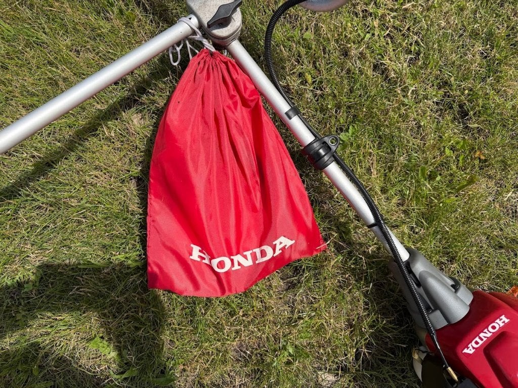 honda UMK 425E bosmaaier 4 takt met mes en draadbol harnas, Ophalen, Gebruikt, Benzine, Honda.