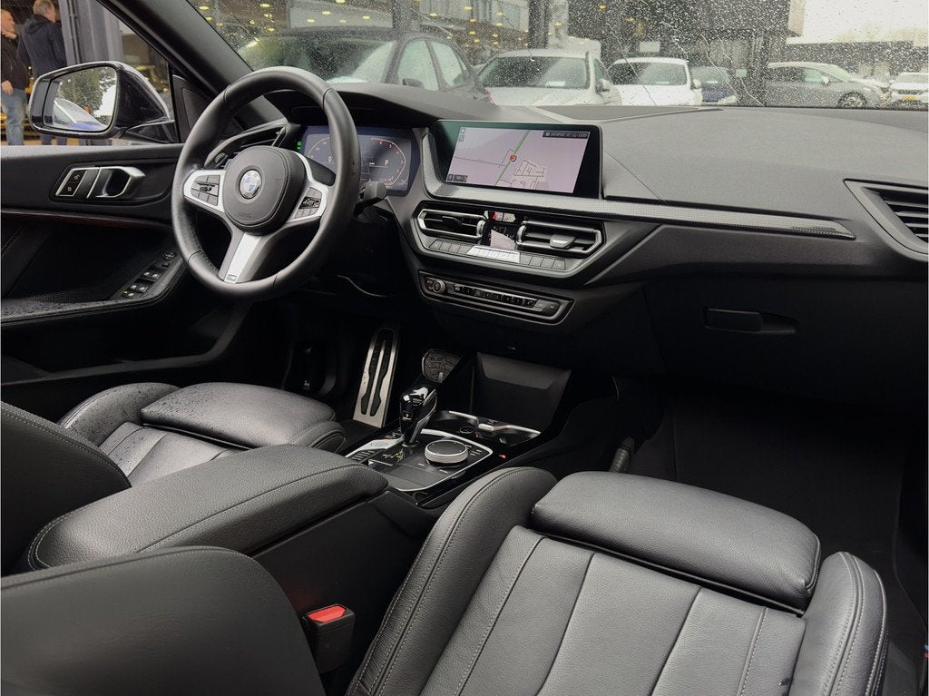 BMW 2 Serie Gran Coupé 220i AUT7 M-SPORT PANODAK SPORTLEDER, Auto's, BMW, 1998 cc, Gebruikt, Euro 6, 4 cilinders