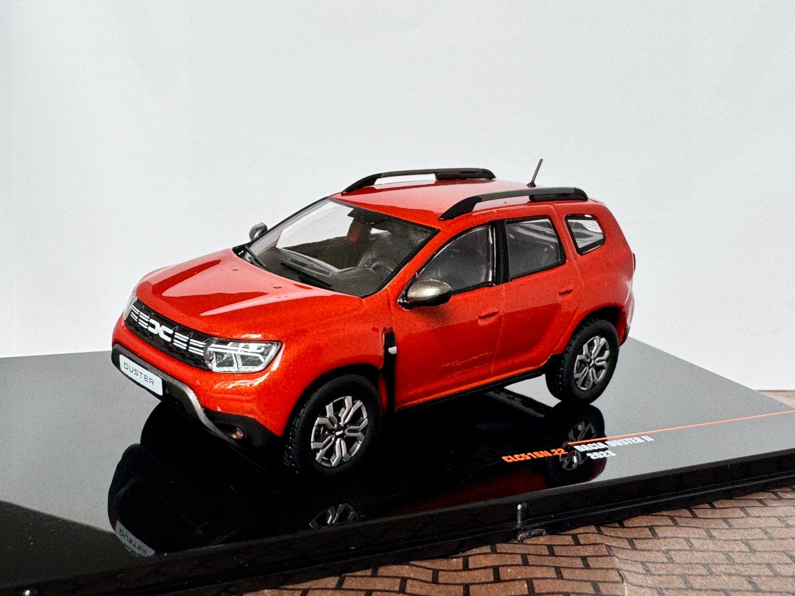 Dacia Duster Stepway 2021 Orange Ixo Models 1:43, Ophalen of Verzenden, Zo goed als nieuw, Auto, Overige merken