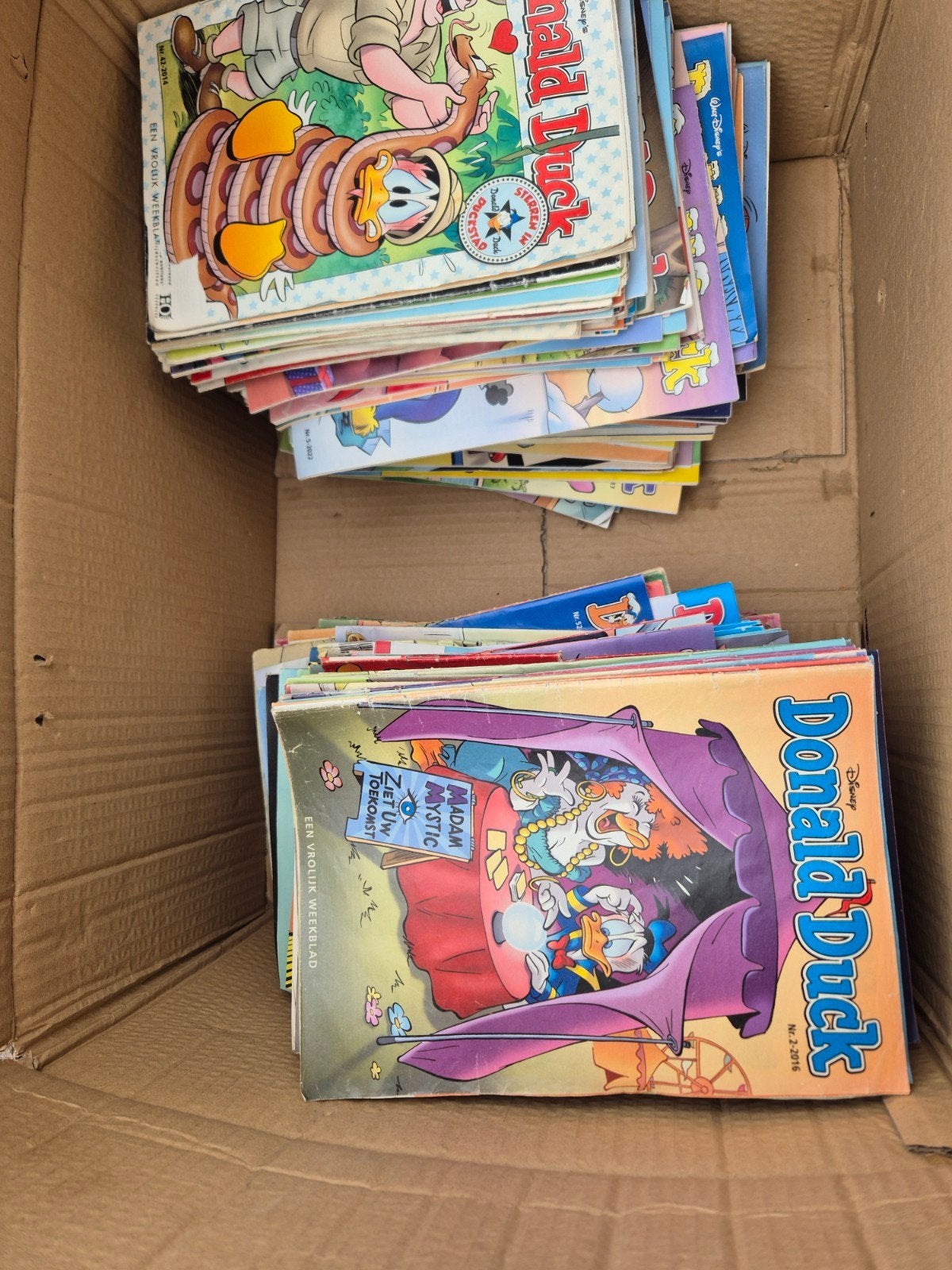 Grote stapel Donald duck tijdschriften., Meerdere comics, Ophalen, Gelezen, Europa