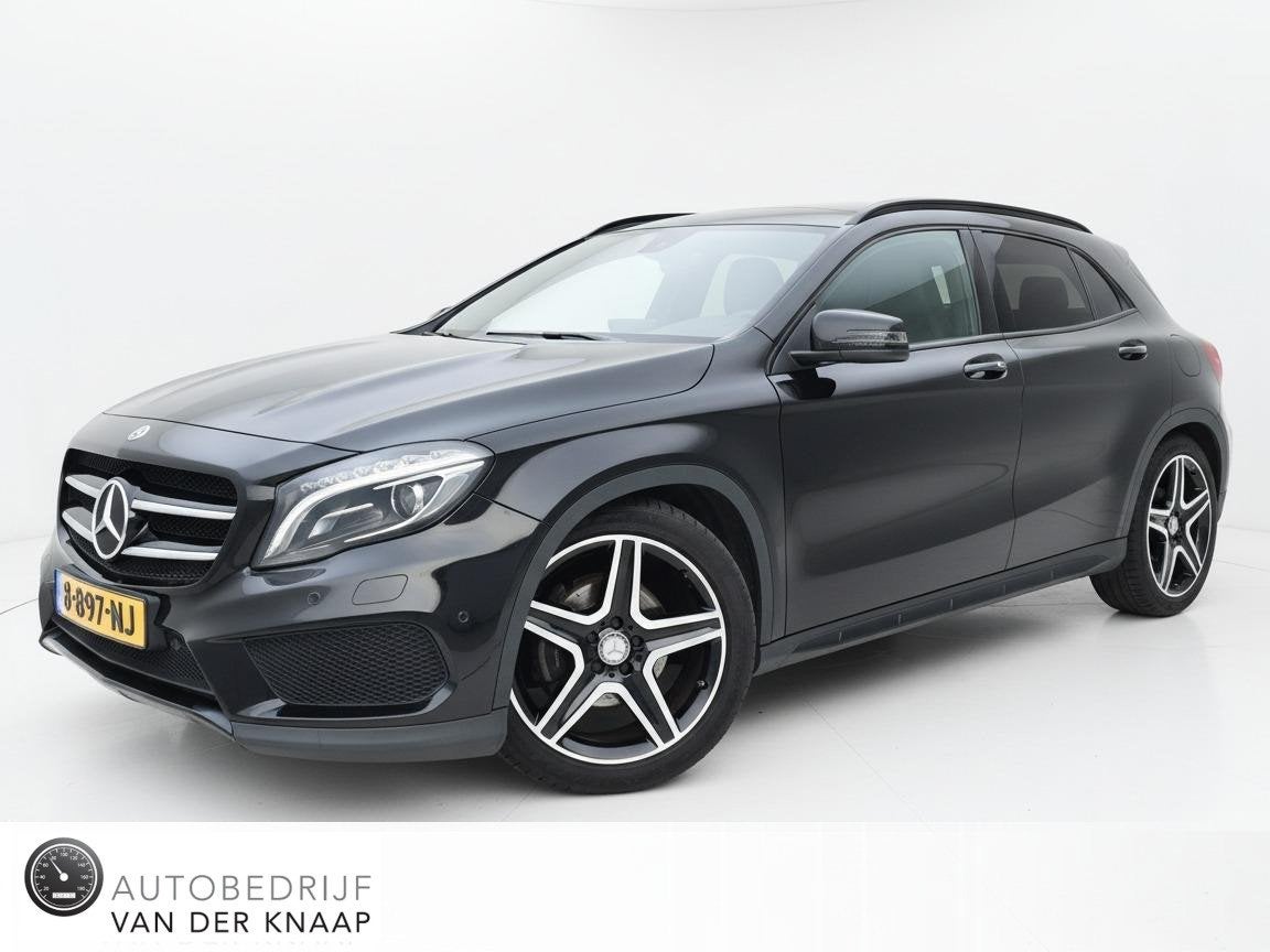 Mercedes-Benz GLA-klasse 180 AMG Night Edition Plus | Cruise, Auto's, Bi-Xenon koplampen, Gebruikt, 4 cilinders, 715 kg