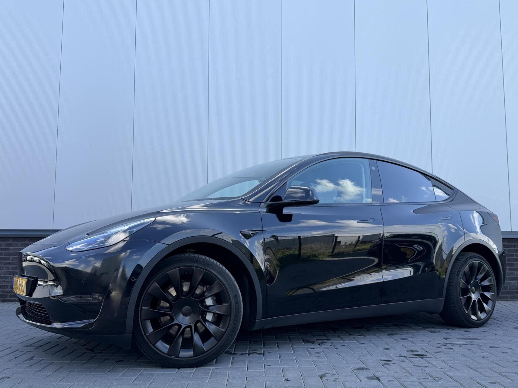 Tesla Model Y Long Range AWD 75 kWh, Auto's, Automaat, Gebruikt, Zwart, Origineel Nederlands