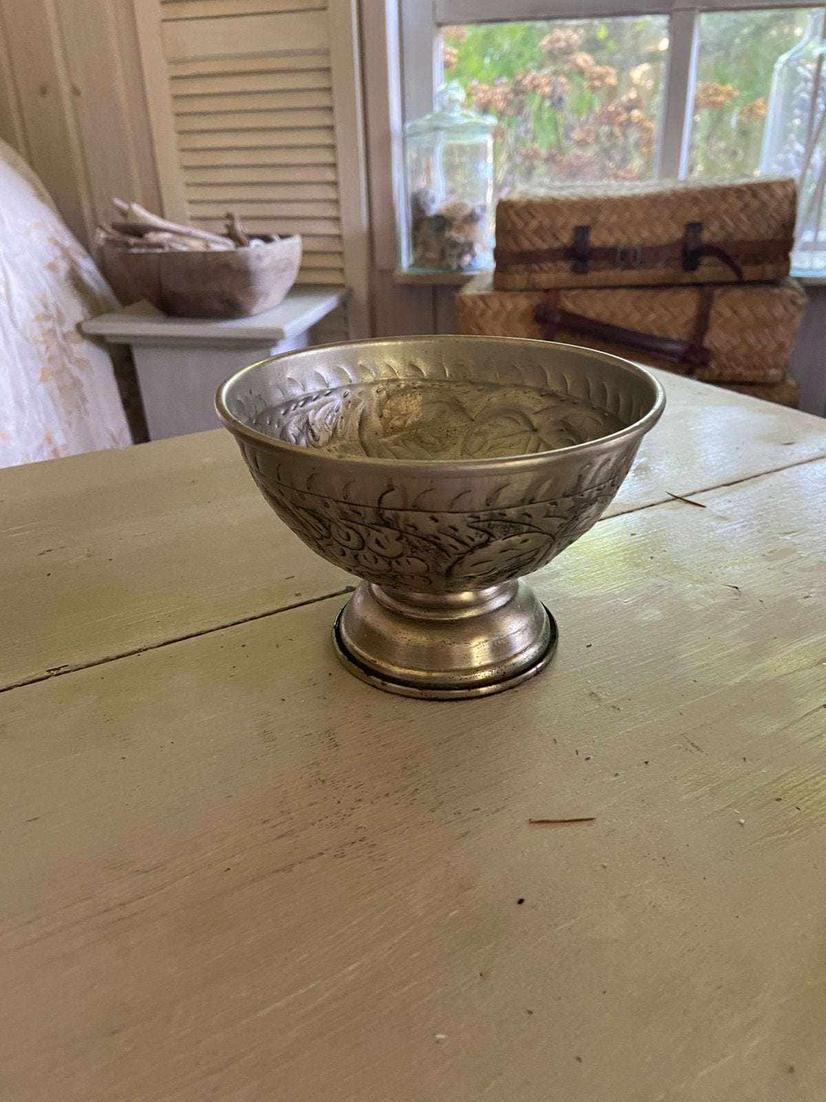 Brocante* schaaltje op voet, Ophalen