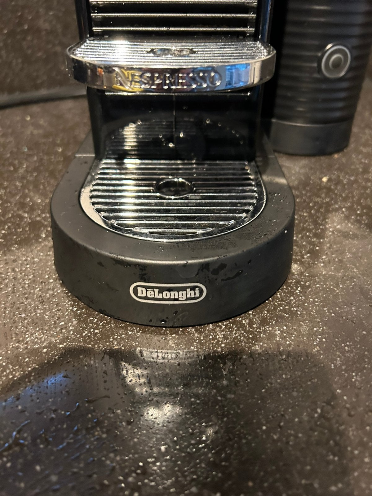 Foto 3 van DeLonghi koffiezetter met melkopschuimer