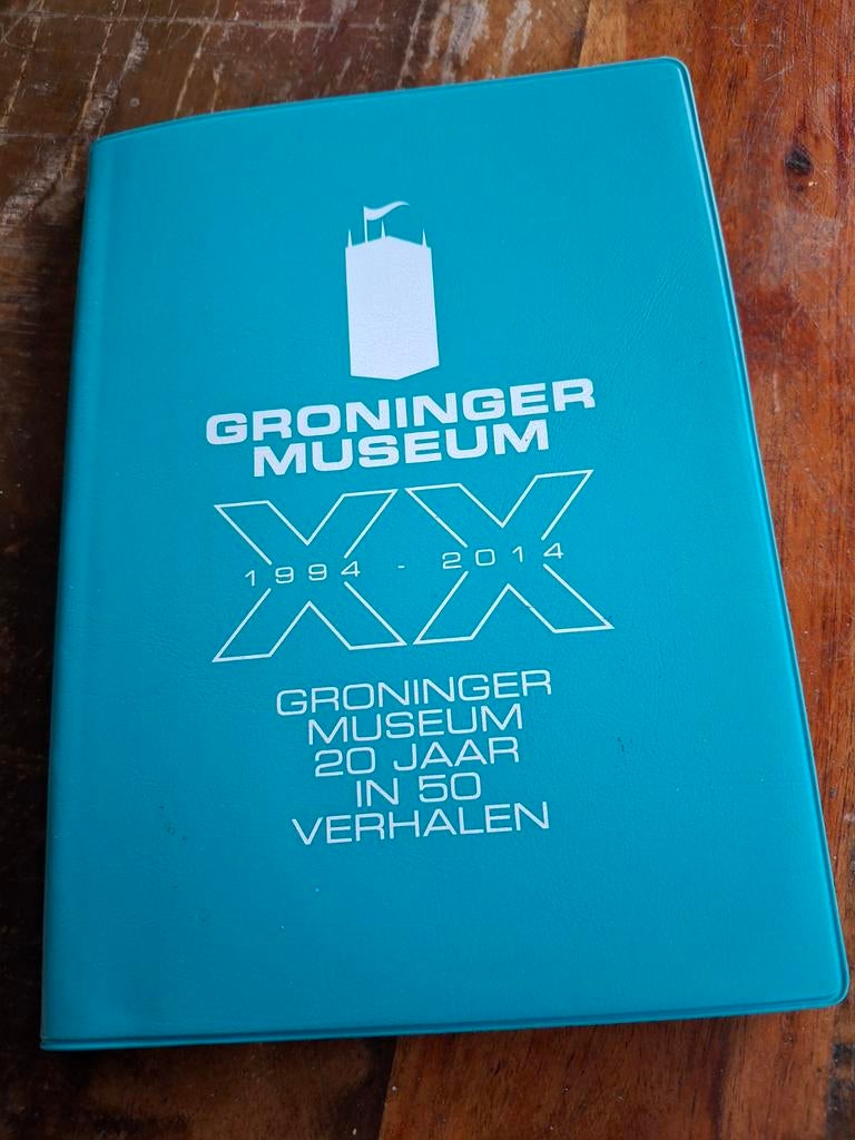 Groninger Museum 20 Jaar in 50 Verhalen, Ophalen of Verzenden, Zo goed als nieuw, Overige onderwerpen, Diverse auteurs