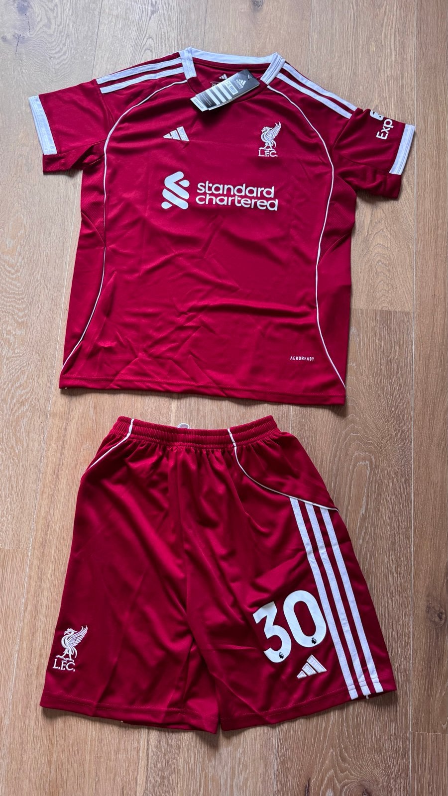 Liverpool Thuisshirt en Broekje Frimpong 30 - Maat 164, Verzenden, Nieuw, Voetbal, Rood