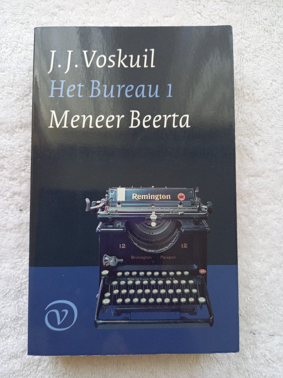 w7 J.J. Voskuil - Het Bureau 1: Meneer Beerta, Ophalen of Verzenden, Zo goed als nieuw, J.J. Voskuil, Nederland