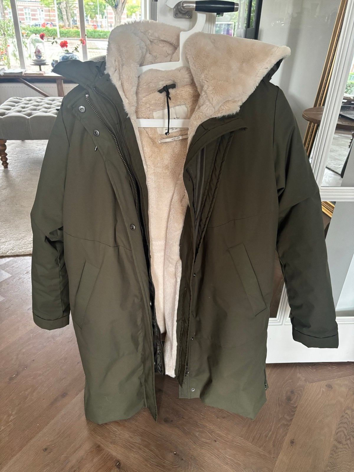 Sissy Boy winterjas XL - Warme en stijlvolle parka als nieuw, Kleding | Dames, Ophalen of Verzenden, Zo goed als nieuw, Maat 46/48 (XL) of groter