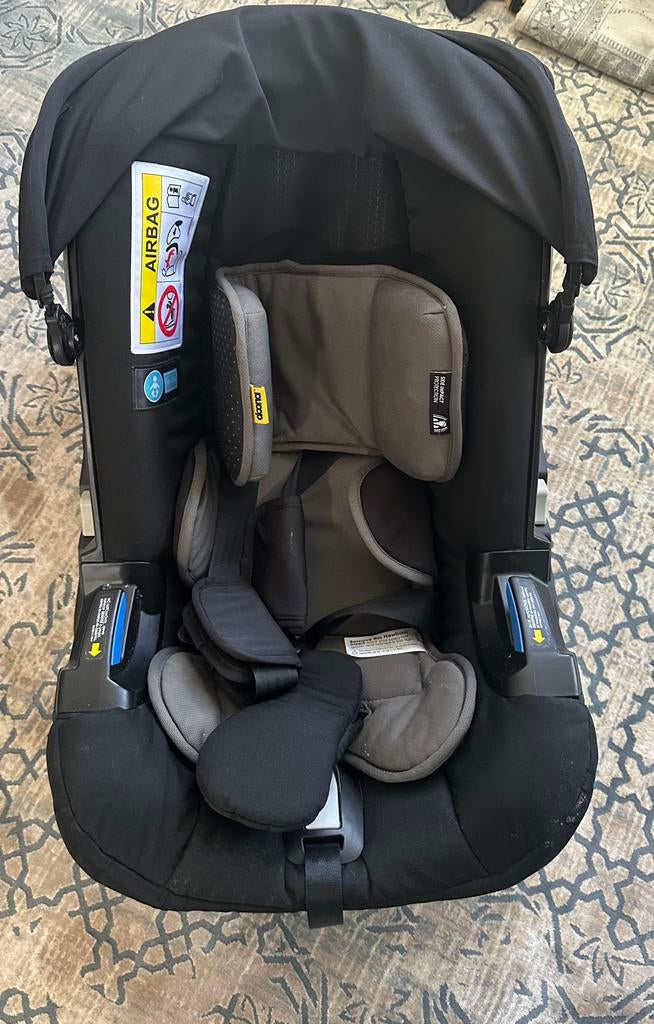 Doona Autostoel & Kinderwagen zwart, Autogordel, Zo goed als nieuw, 0 t/m 13 kg, Ophalen