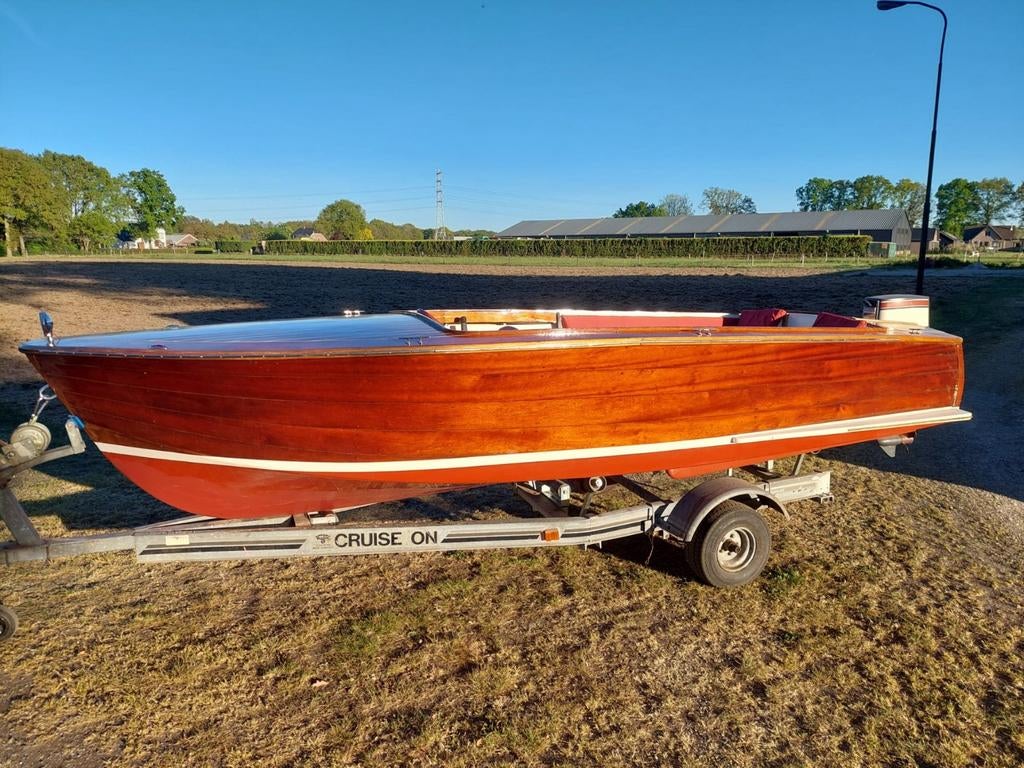 Klassieke houten boot (5,9m) met trailer en 30pk motor, Watersport en Boten, Ophalen, Gebruikt, Buitenboordmotor, 5 m