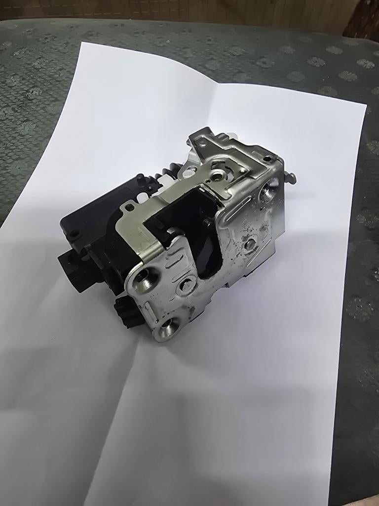 Dacia  Sandero Deurslotmechanisme, Dacia, Gebruikt, Deur, Achter