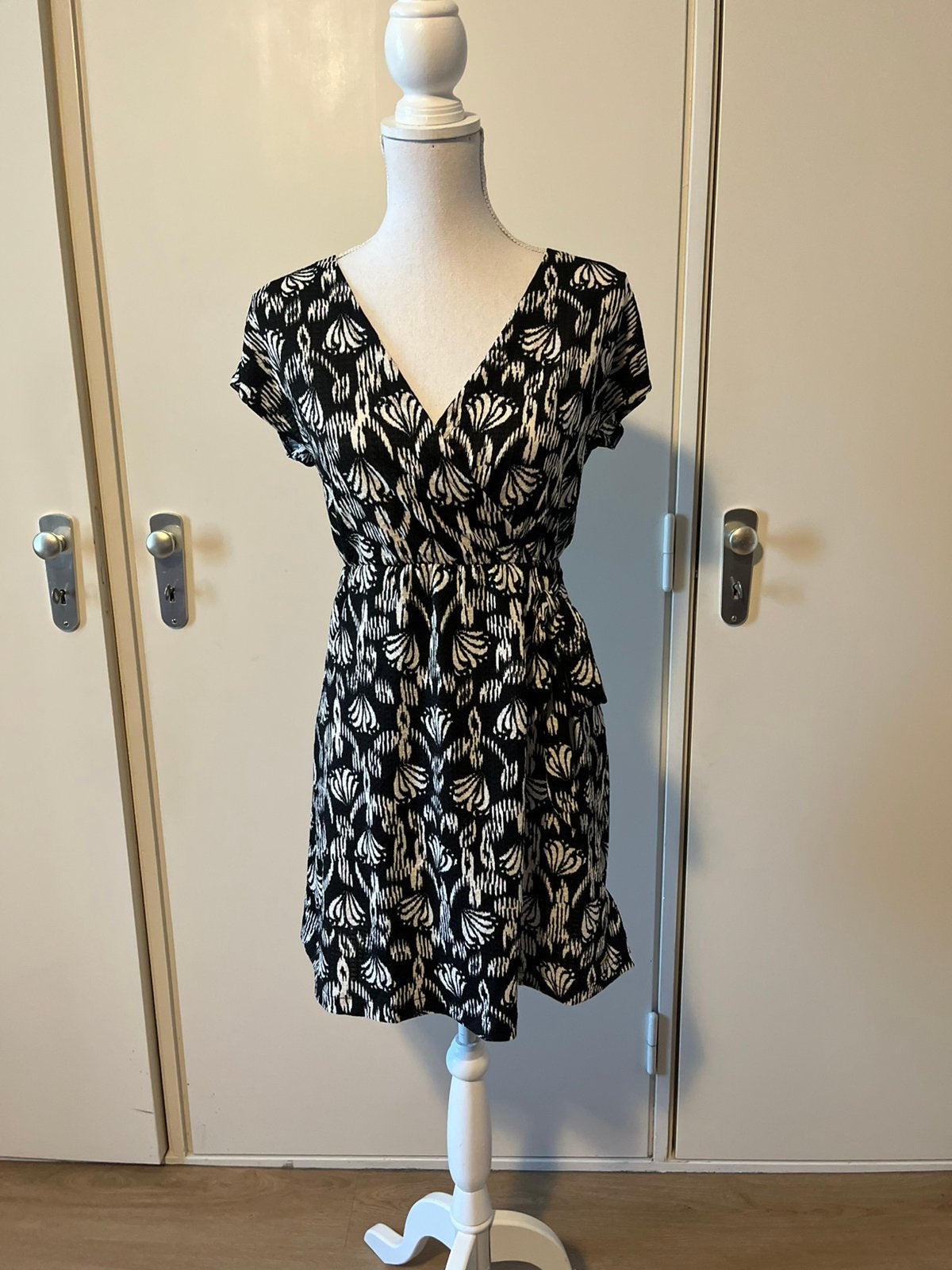 Supertrash jurk zwart wit maat S, Maat 38/40 (M), Zwart, Ophalen of Verzenden, Zo goed als nieuw