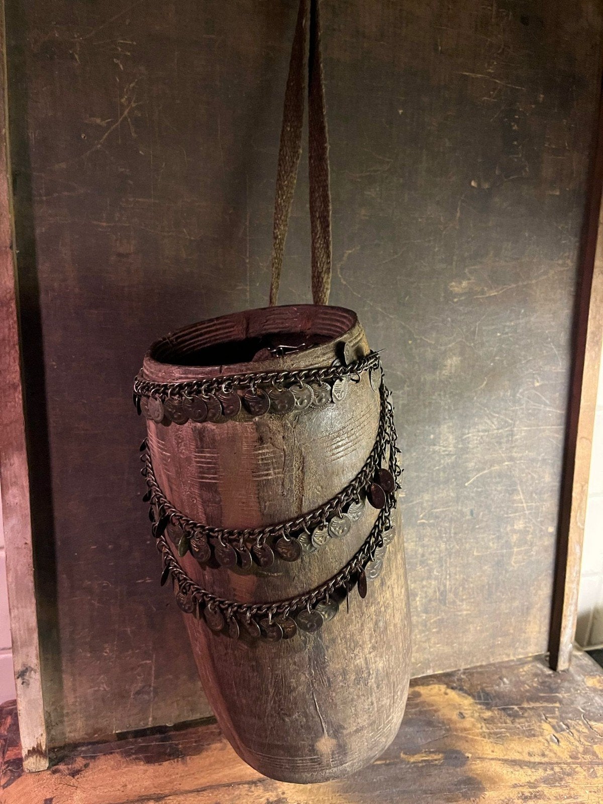 Napalese houten pot,kruik met ketting sober,landelijk, Ophalen of Verzenden, X, X, X