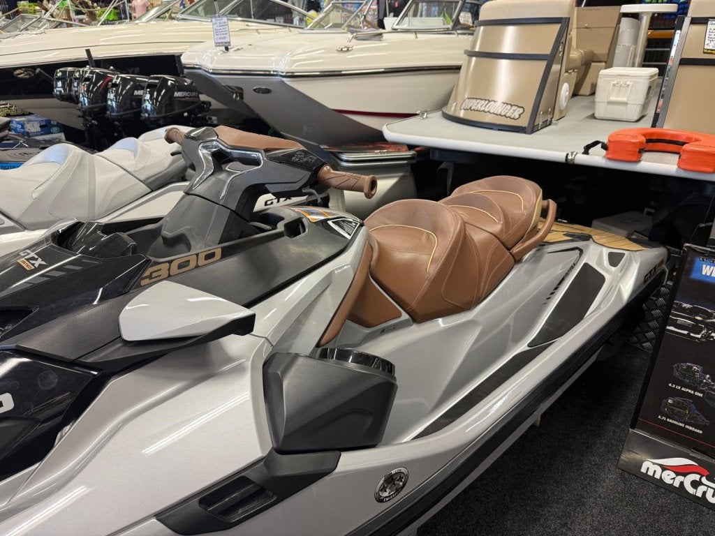 Sea-Doo GTX 300 LTD, Gebruikt, 200 pk of meer