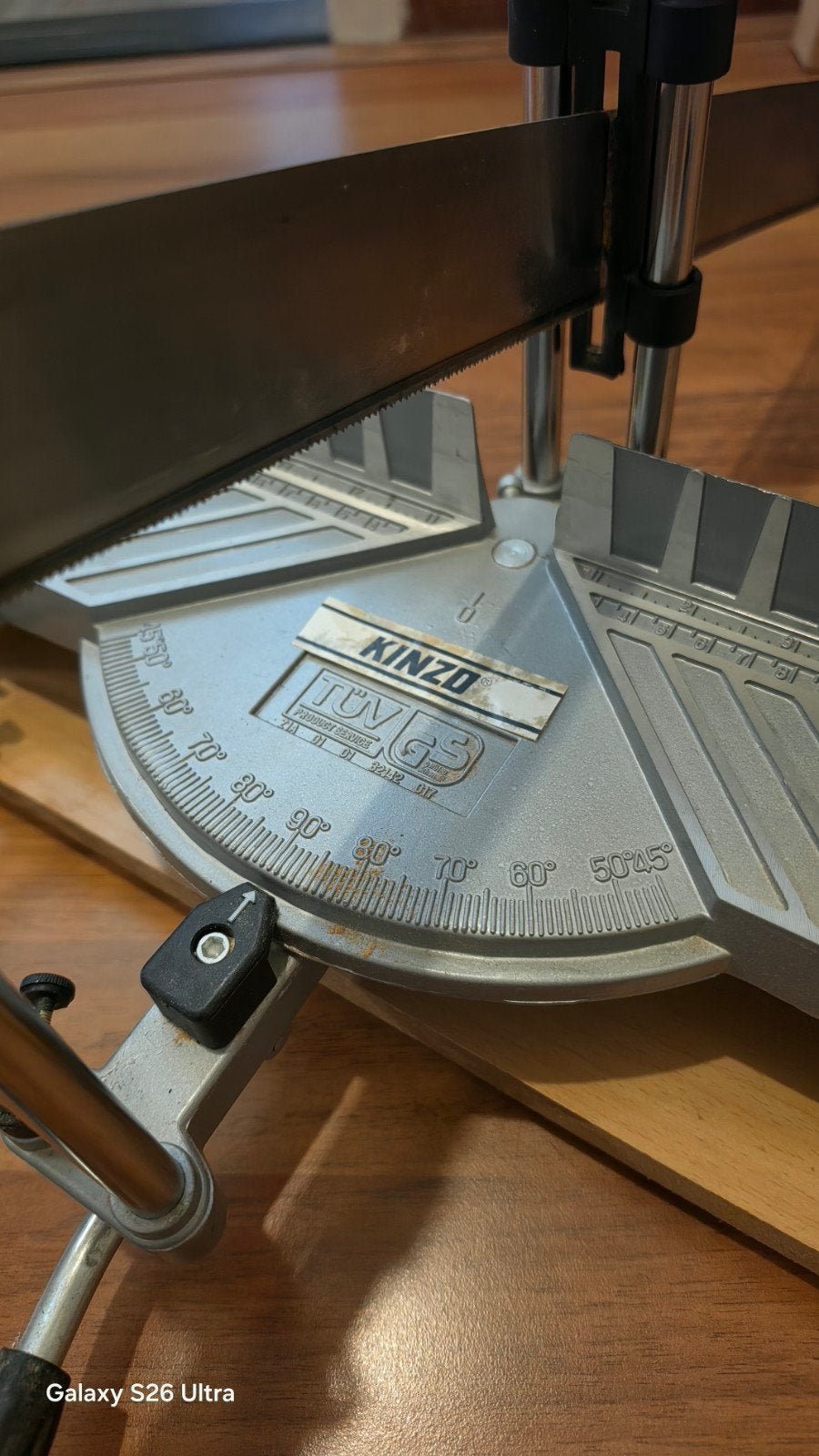 Kinzo Afkortzaag met verstekbak - Gebruikt, Doe-het-zelf en Verbouw, Ophalen, Gebruikt, Kinzo, 70 mm of meer