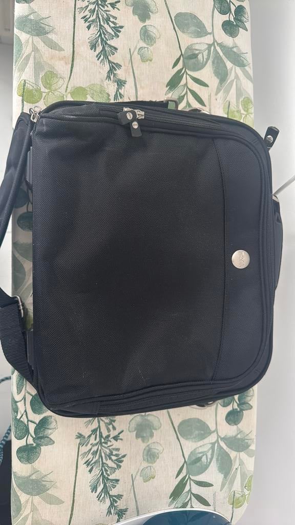 Dell laptop tas, Computers en Software, Ophalen, Zo goed als nieuw