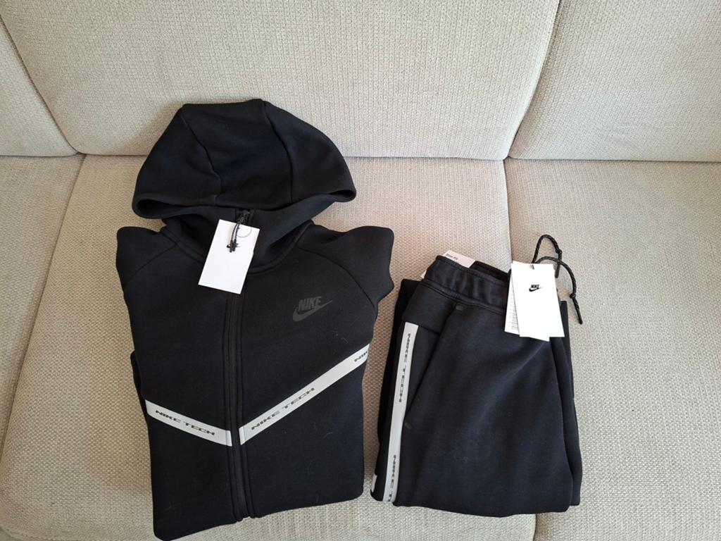 Nike Tech Fleece Pak Zwart Slim Fit Maat S Nieuw, Zwart, Nike, Nieuw, Ophalen of Verzenden