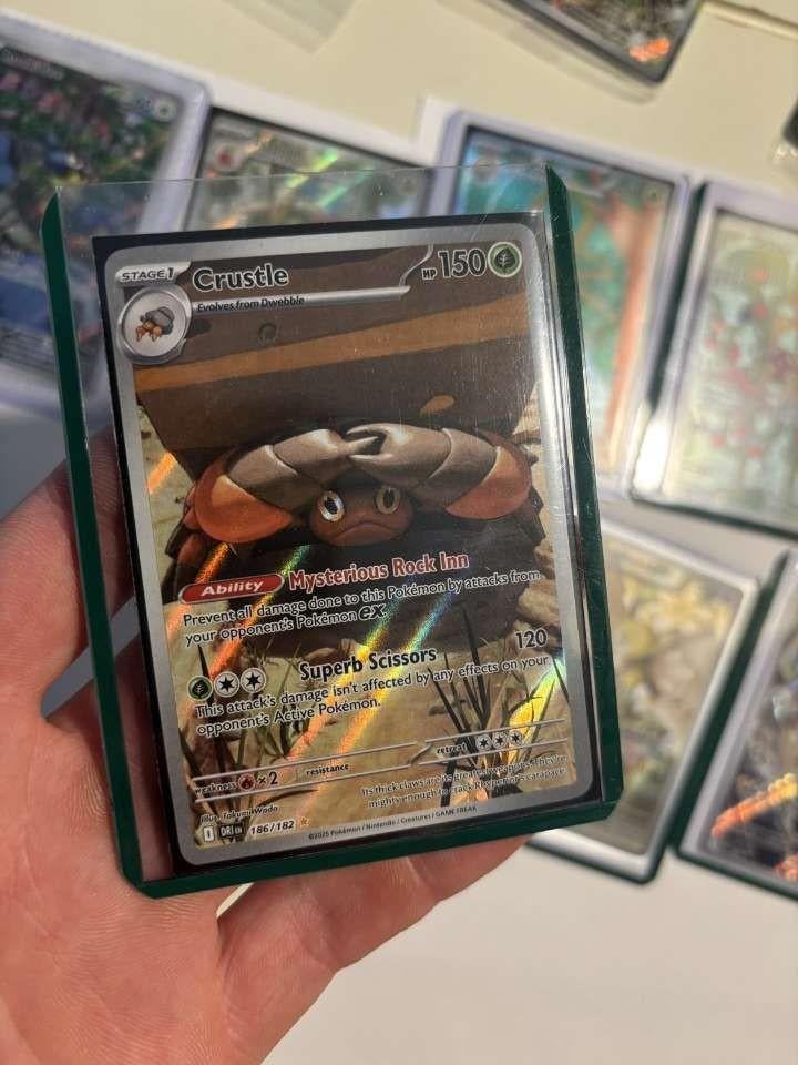 Crustle 186/182 Pokémon Kaart - Zo goed als nieuw, Ophalen of Verzenden, Zo goed als nieuw, Losse kaart