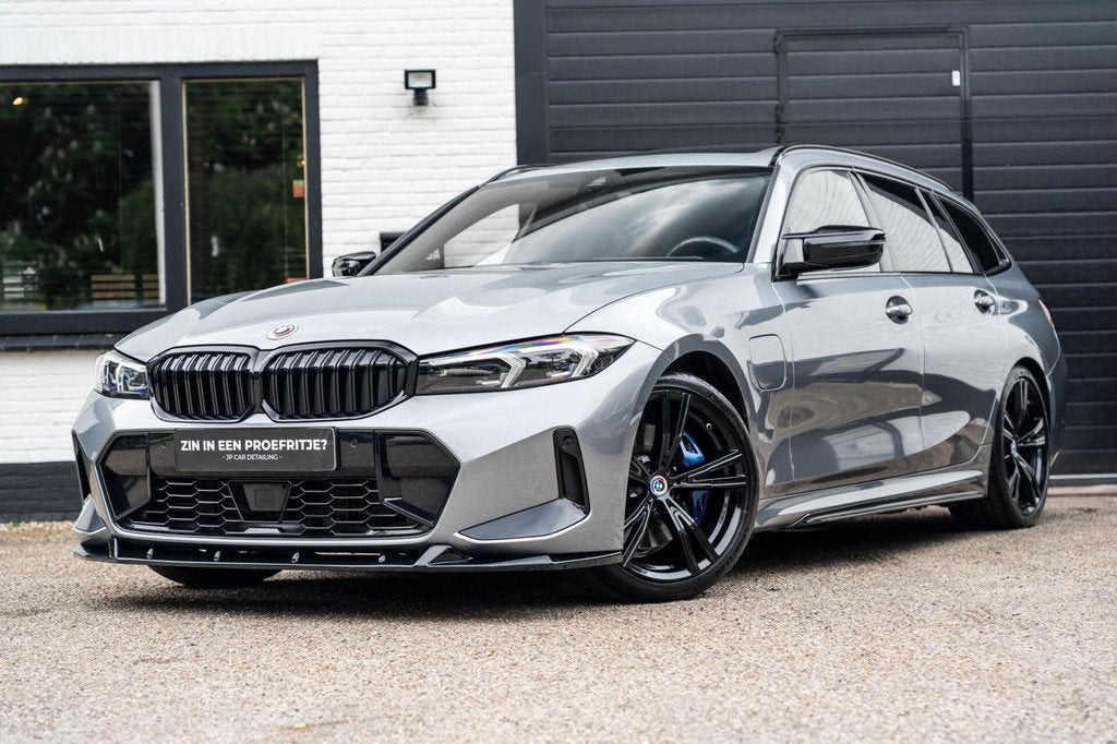 BMW 3-serie Touring 330e M Perf Pano H&K Head Up Carbon, 1998 cc, Gebruikt, Zwart, 4 cilinders