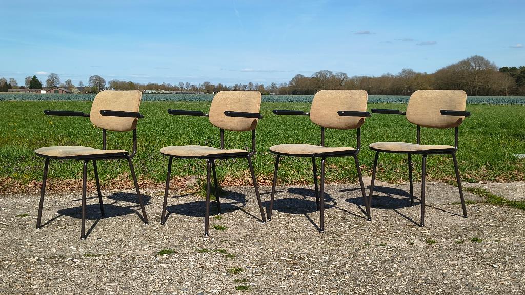 Gispen stoelen met armleuning vintage, Huis en Inrichting, Stoelen, Ophalen, Gebruikt, Overige kleuren, Overige materialen
