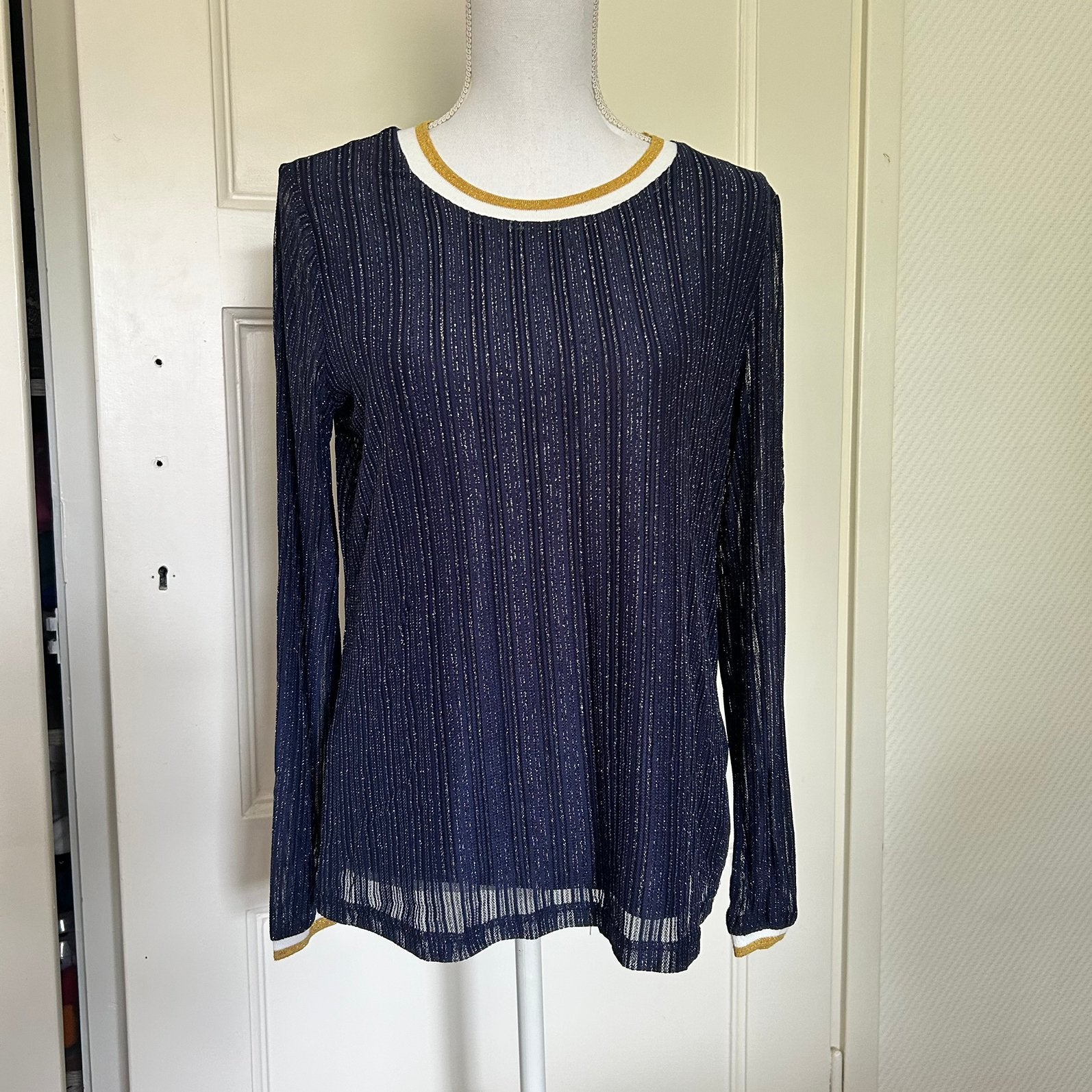 KAFFE Glitter Top met Gouden Details – Maat L, Blauw, Maat 42/44 (L), Ophalen of Verzenden, Lange mouw