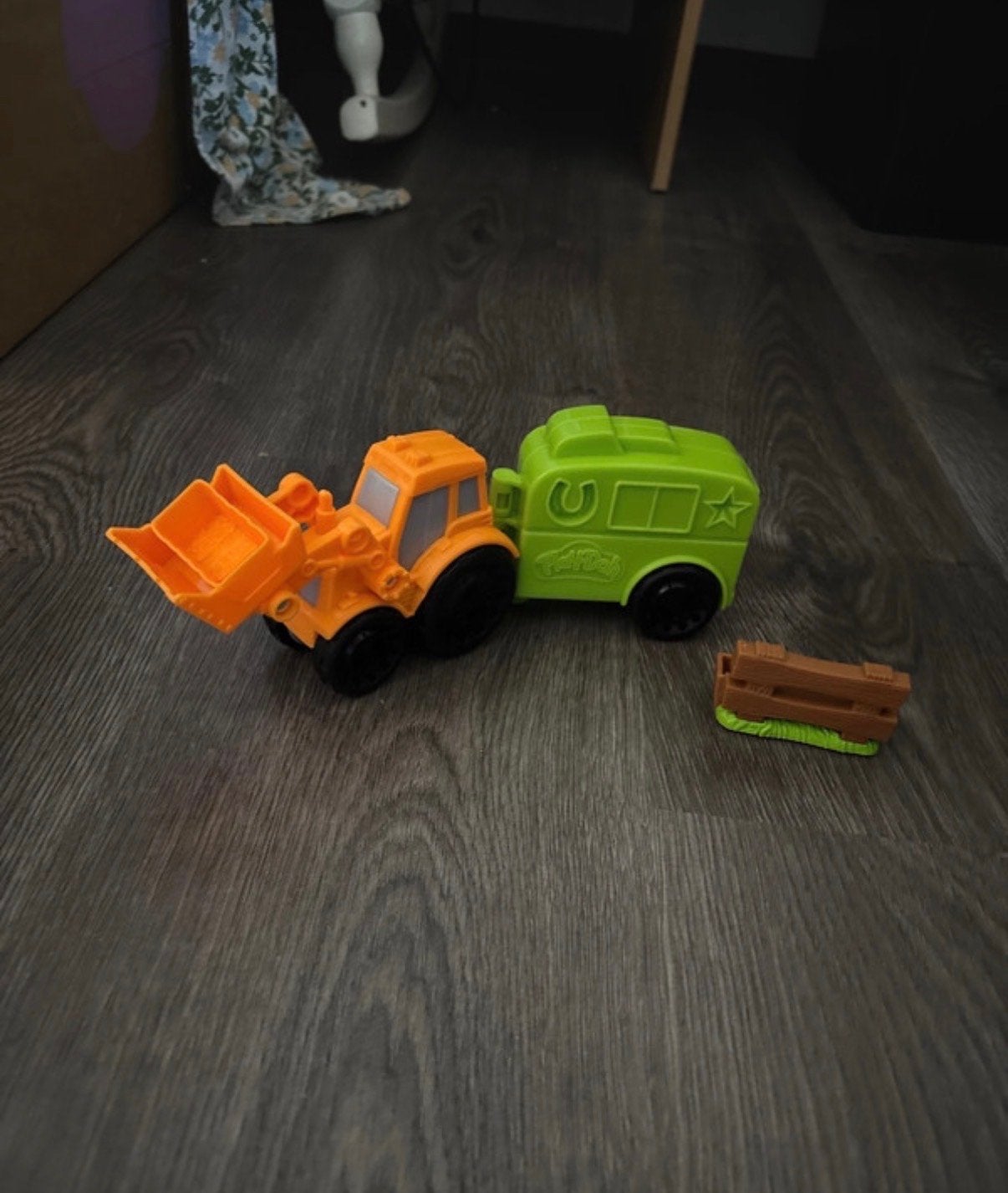 Play-Doh Tractor met Aanhanger en Accessoires, Ophalen of Verzenden, Zo goed als nieuw