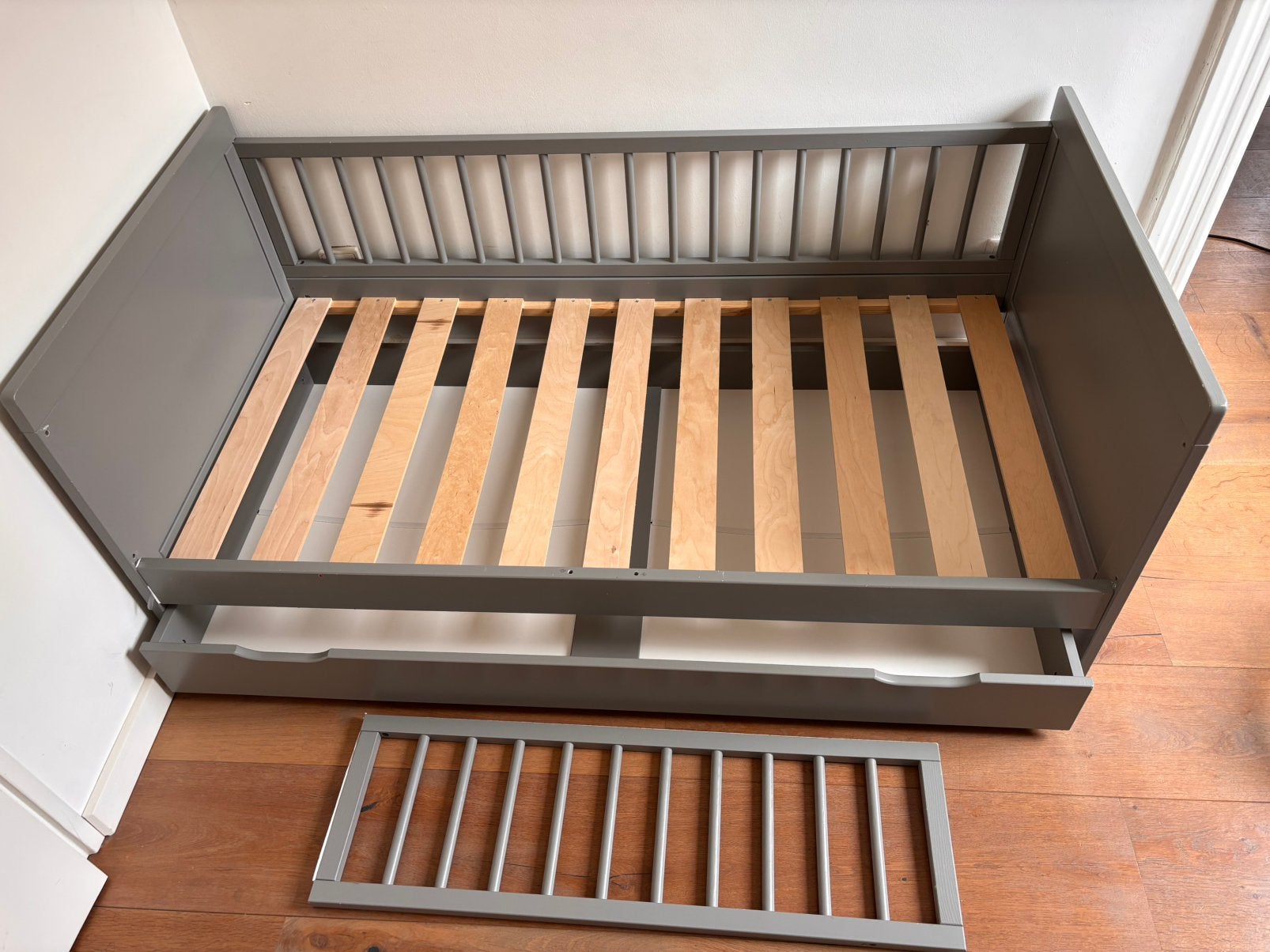 Petit Amelie peuterbed, Kinderen en Baby's, Kinderkamer | Bedden, Ophalen, Gebruikt, 140 tot 160 cm, 70 tot 85 cm
