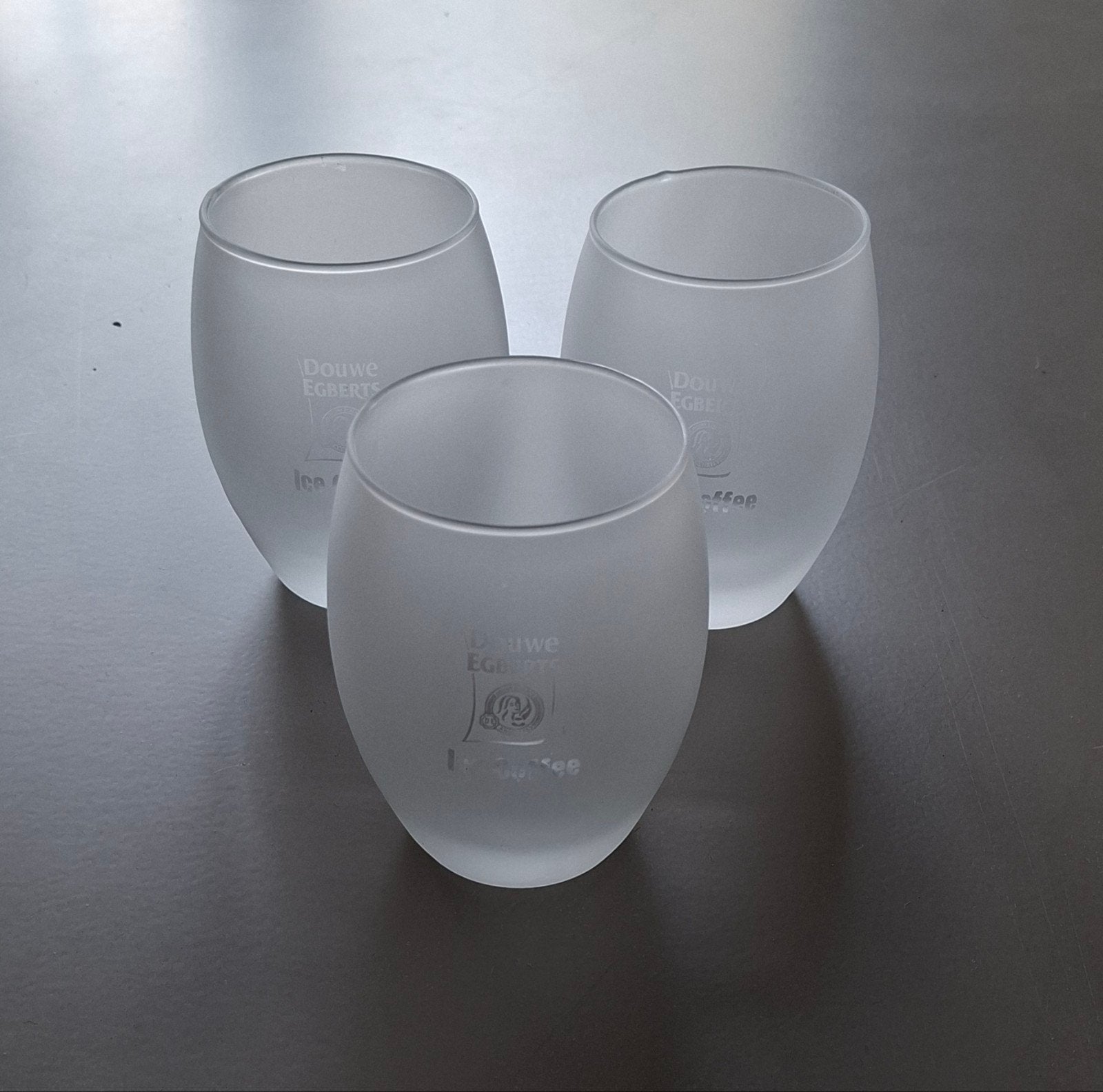 Set van 3 Douwe Egberts Ice Coffee glazen, Huis en Inrichting, Keuken | Servies, Ophalen, Glas of Glazen, Overige merken, Modern