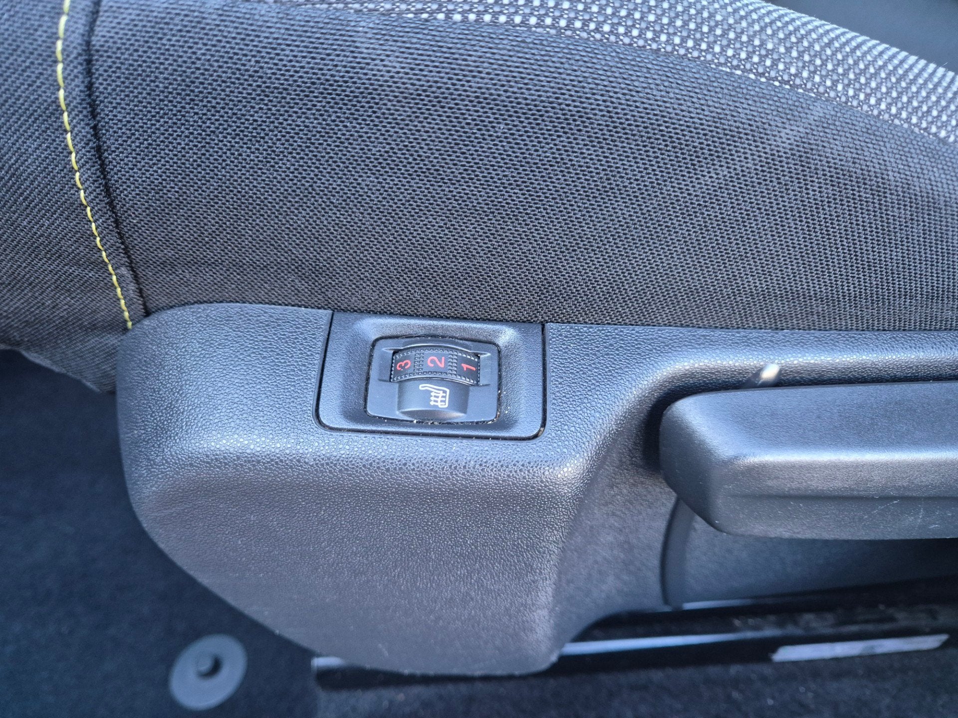 Foto 22 van Citroen C3 1.2 PureTech Shine New D-Riem Camera Carplay Stoe