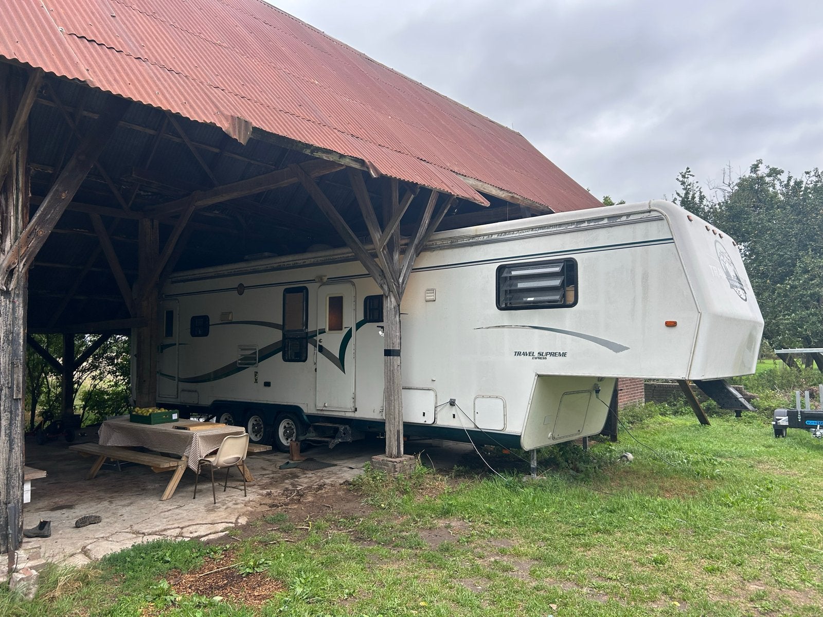 Ruime Fifth Wheel 6-persoons met badkamer en airco, Ophalen of Verzenden, Tot en met 6, Nvt, Nvt