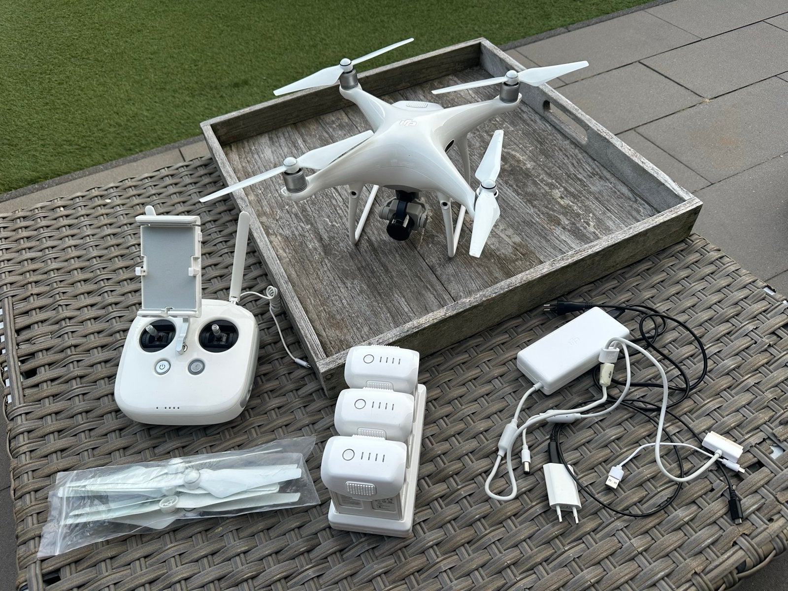 DJI Phantom Pro met 3 extra accu's, Gebruikt, 30 tot 45 minuten, Extra accu('s), 5 tot 10 kilometer