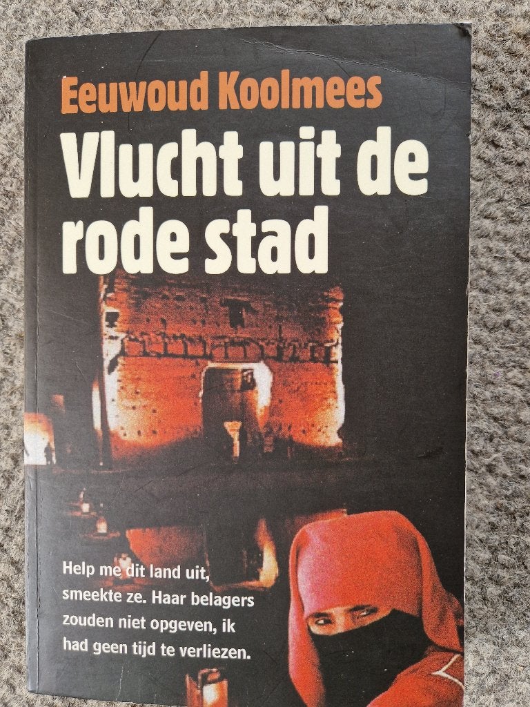 Eeuwoud Koolmees, vlucht uit de rode stad, Verzenden, Zo goed als nieuw, Eeuwoud Koolmees