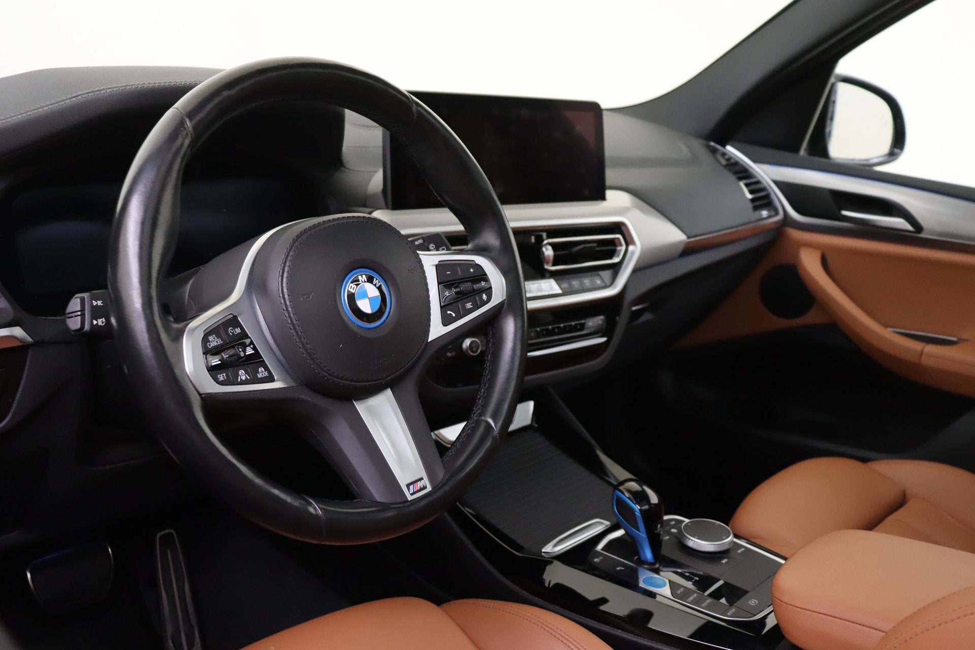 BMW iX3 Executive / Trekhaak / Sportstoelen / Adaptieve LED, Auto's, Dealer onderhouden, Achterwielaandrijving, Gebruikt, 750 kg