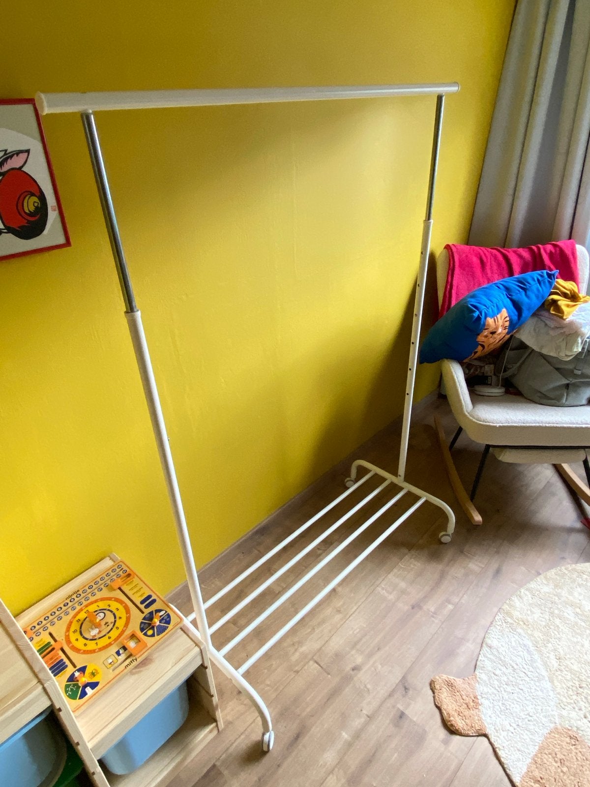 IKEA Rigga - Verrijdbaar kledingrek met schoenenrek, Kleding | Dames, Kledingrekken, Ophalen, Met wielen, Gebruikt