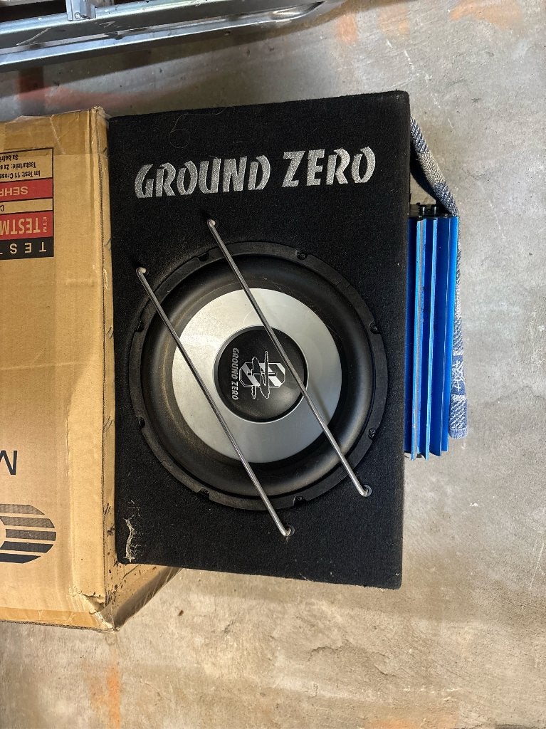 Ground Zero Subwoofer + Caliber 600W Versterker, Ophalen, Gebruikt