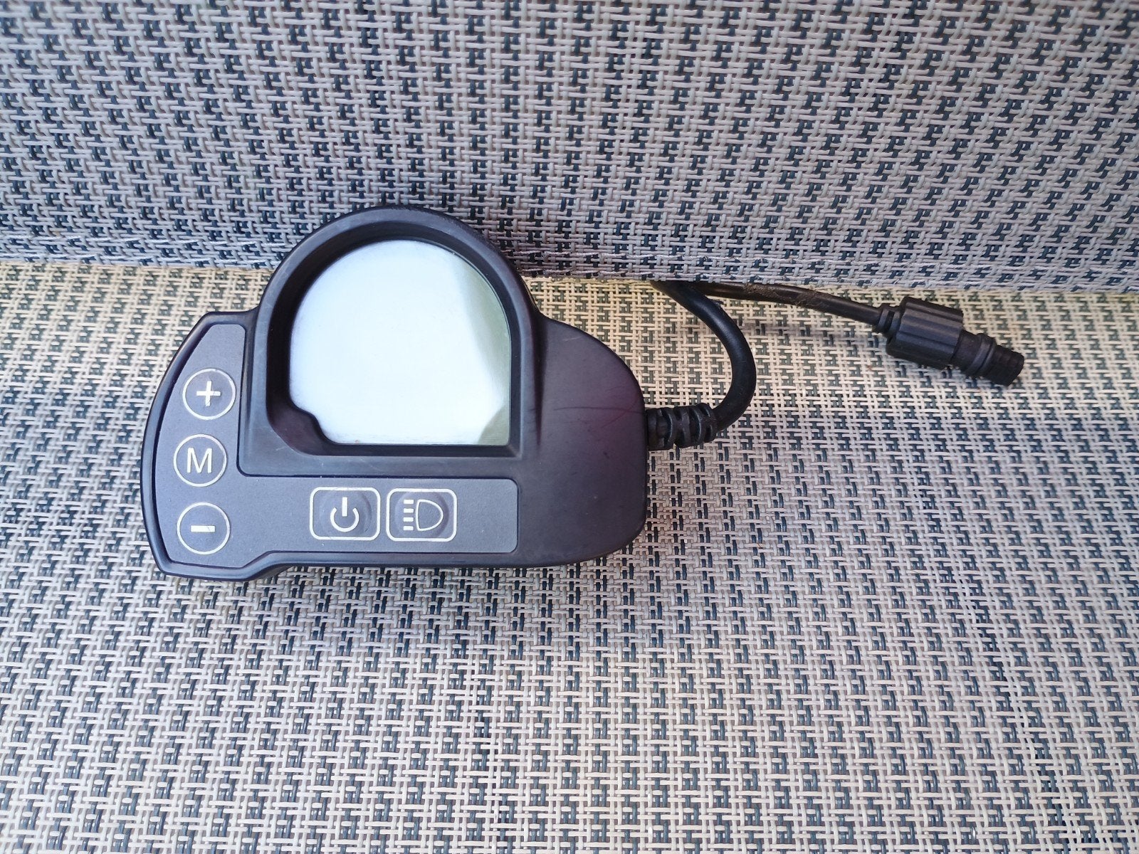 Fiets computer van Bolton Somerset 36 volt  4 pins aansluiti, Ophalen