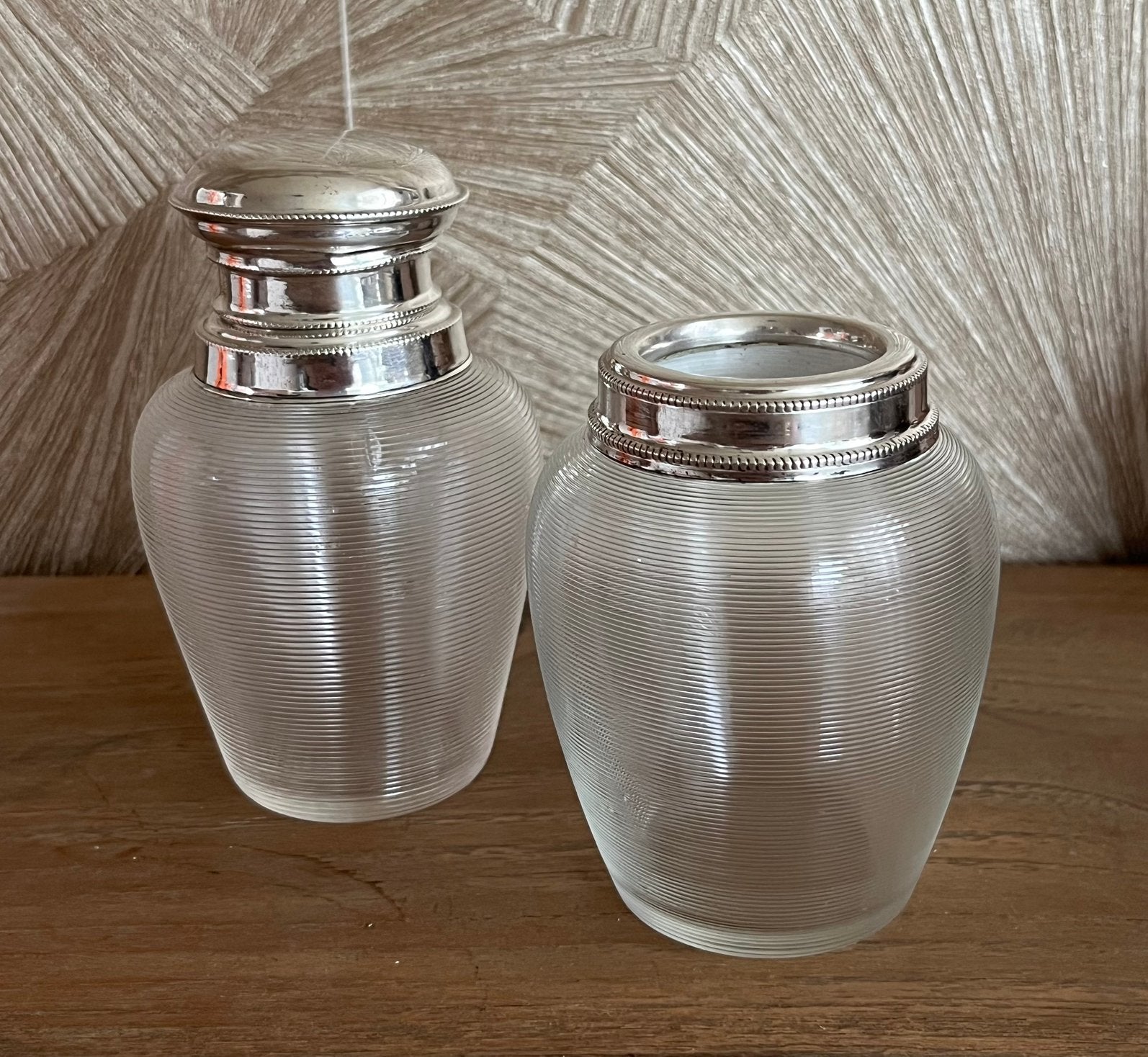 Aanbieding! Zilveren THEEBUS en LEPELVAASJE Fries draadglas, Verzenden, Zilver