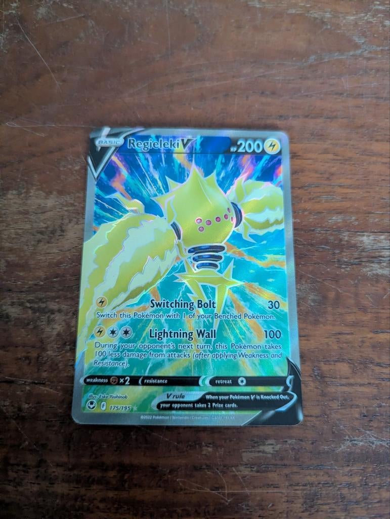 Regieleki V Pokémon kaart 175/195, Ophalen of Verzenden