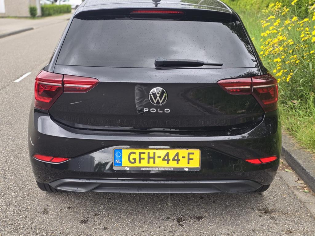 Volkswagen Polo 1.0 TSI 2023 Zwart, Auto's, Voorwielaandrijving, Zwart, Handgeschakeld, Particulier