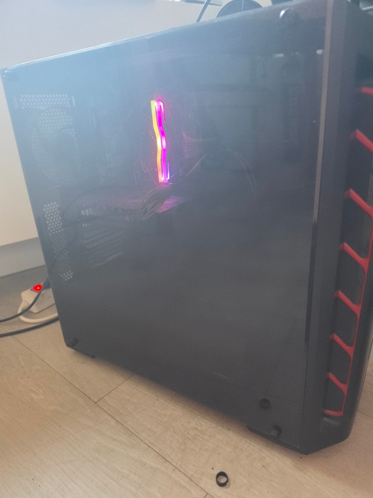 Foto 2 van Gaming PC - Intel i5-9400F, 16GB RAM, GTX 1660 Ti