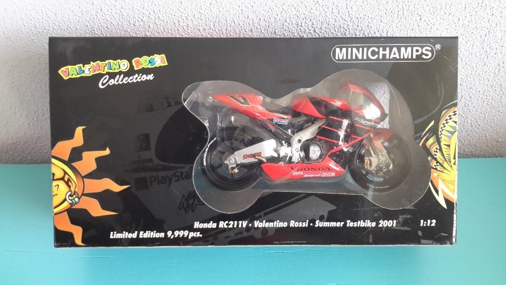 Minichamps Rossi MotoGP-2001 Summer TestBike 1:12 Honda, Ophalen, Zo goed als nieuw, 1:9 t/m 1:12, Motor