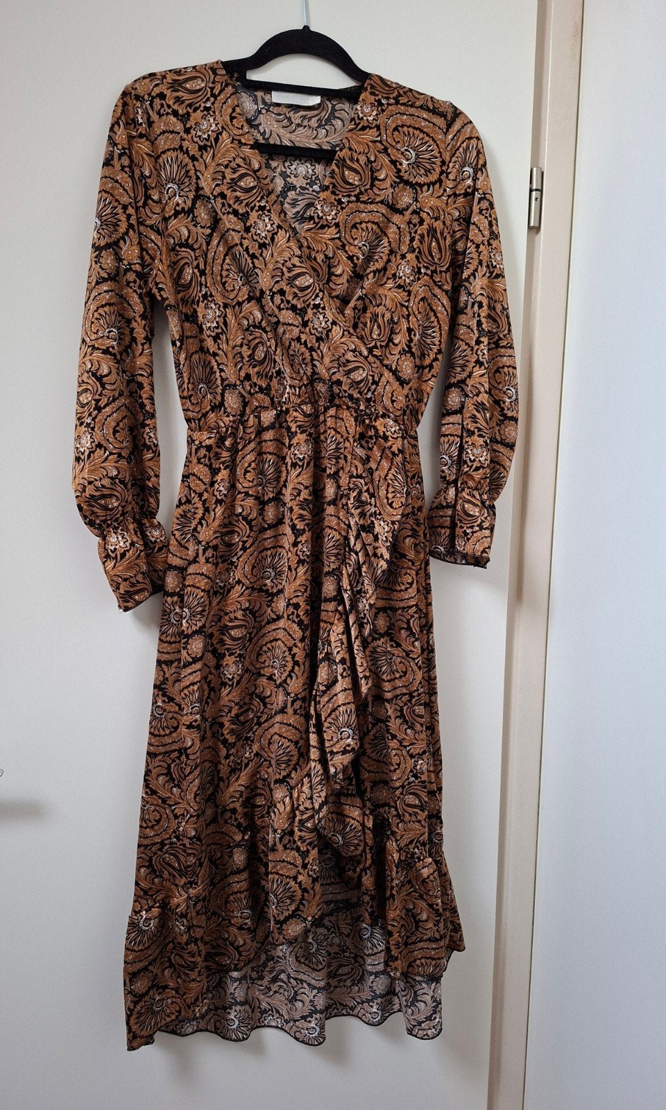 Flamant Rose Maxi Jurk S met warme paisley print, Meerkleurig, Zo goed als nieuw, Maat 36 (S), Onder de knie