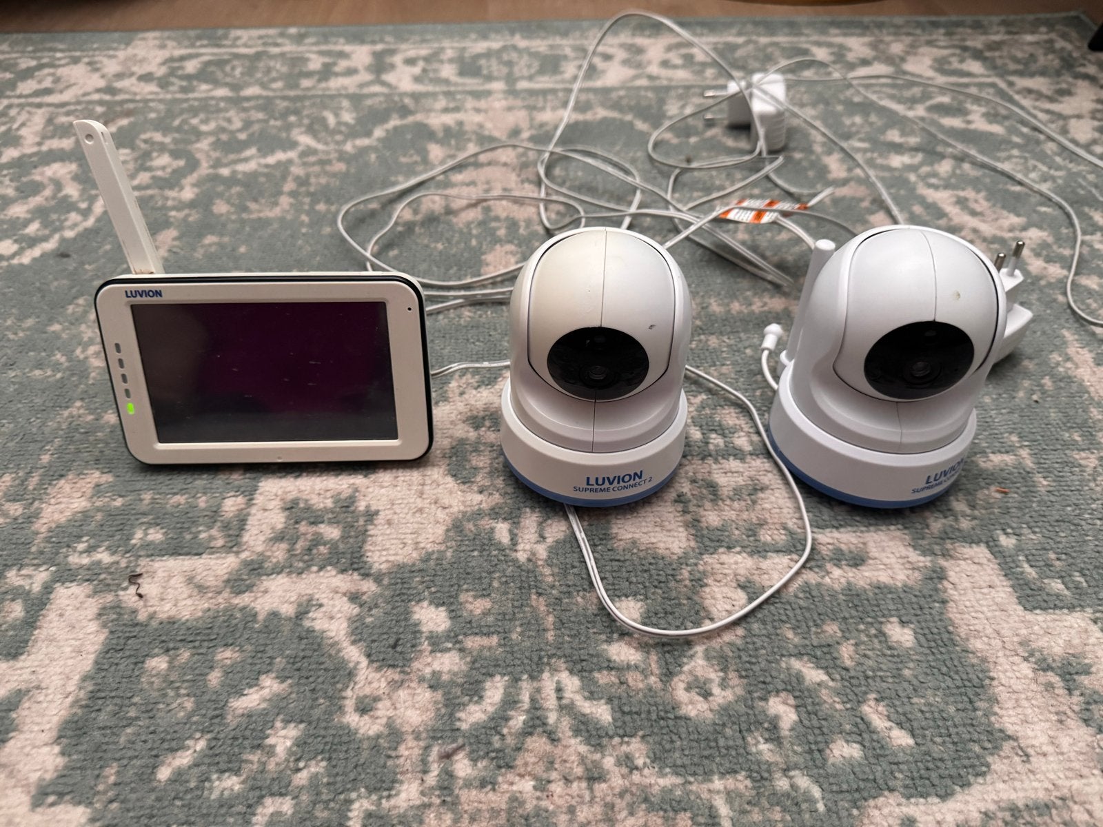 Luvion Supreme Connect 2 HD Wifi Babyfoon met 2 Camera's, Kinderen en Baby's, Babyfoons, Ophalen of Verzenden, Gebruikt, 250 meter of meer
